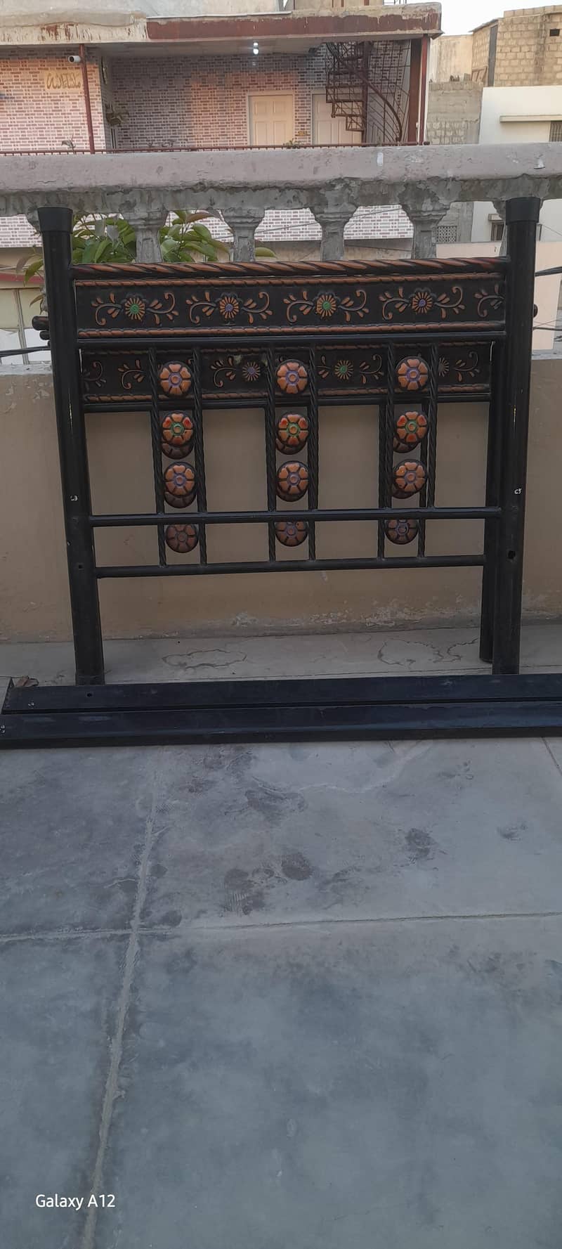 Iron bed 2