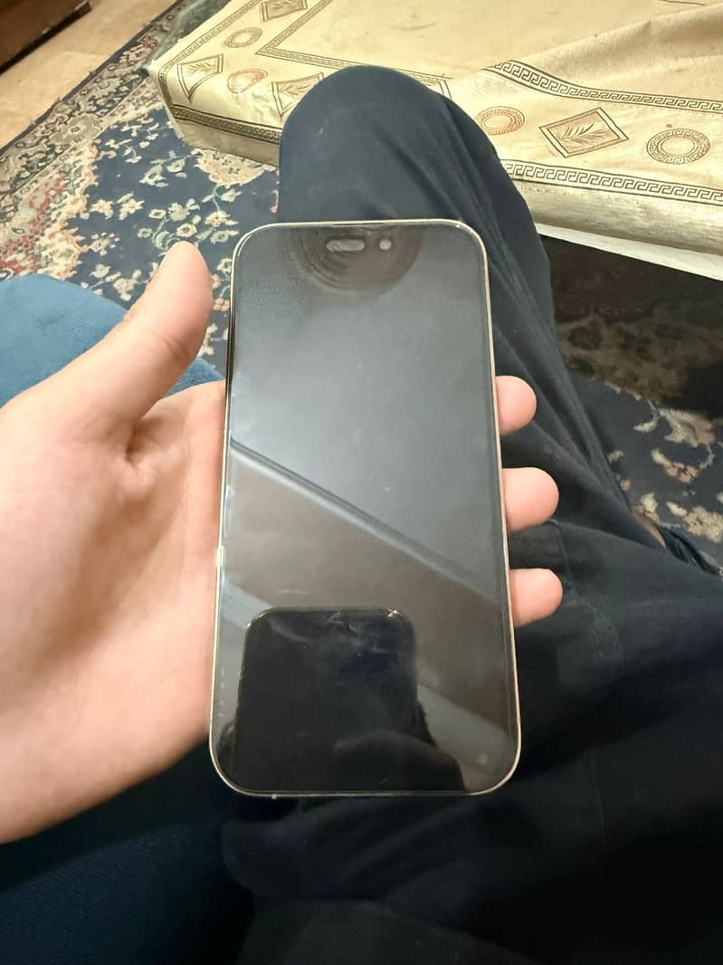 Apple iPhone 14 Pro 2