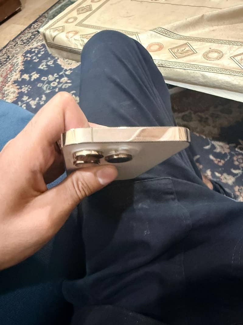 Apple iPhone 14 Pro 3