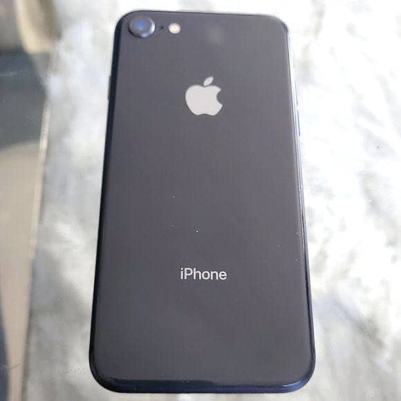 Apple iPhone 8 1