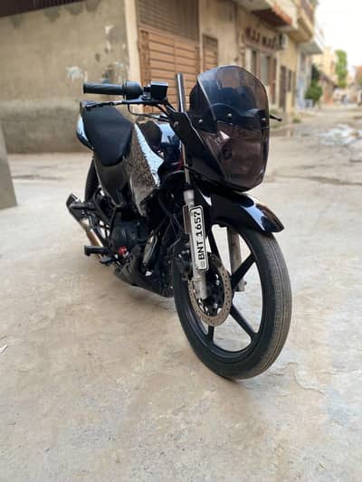 Yamaha YBR-125 (modified) for sale.