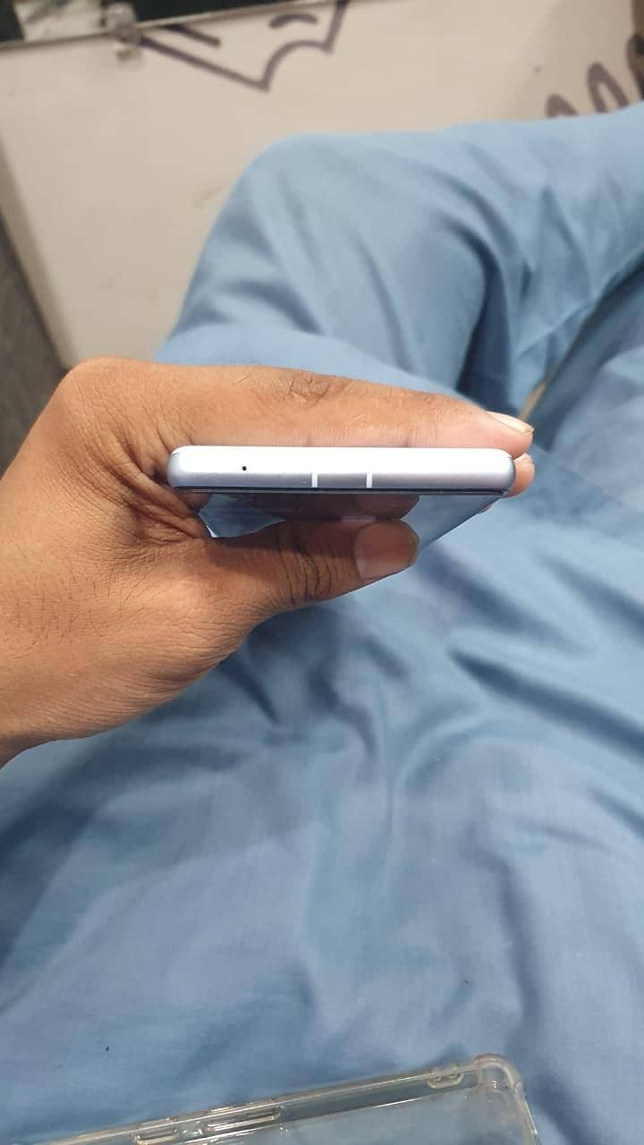 Google Pixel 7a 4