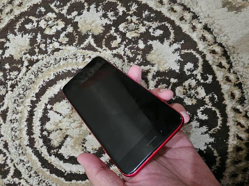 Apple iPhone 8 Plus 3