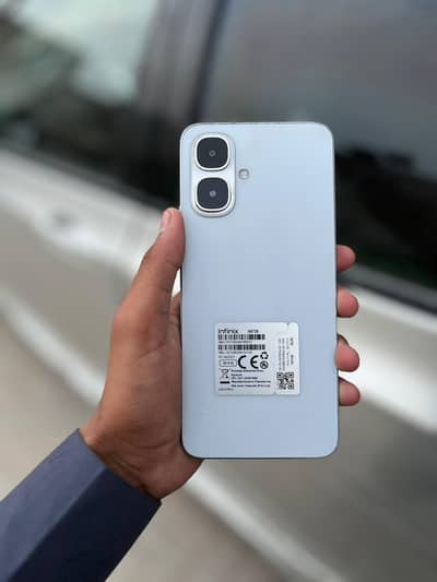 Is mobile KY sath 2 covers,cables, ejector tools bilkul free
