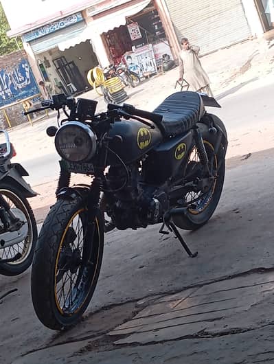 Honda 125 Cafe Racer Alteration | Model 2007 | Black