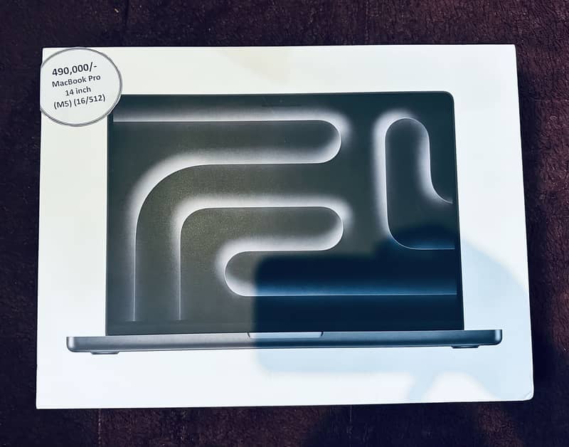 Apple MacBook Pro M5 0