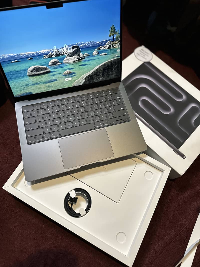 Apple MacBook Pro M5 1