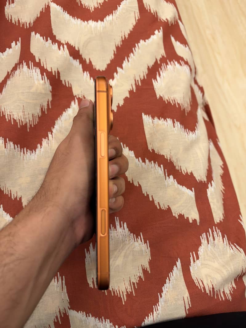 Apple iPhone 17 Pro Max 7