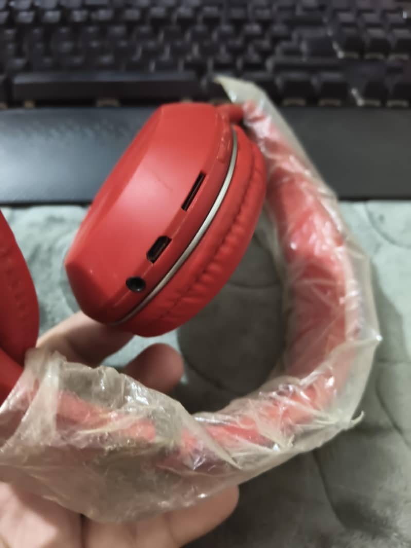 Wireless Bluetooth Headphones 1