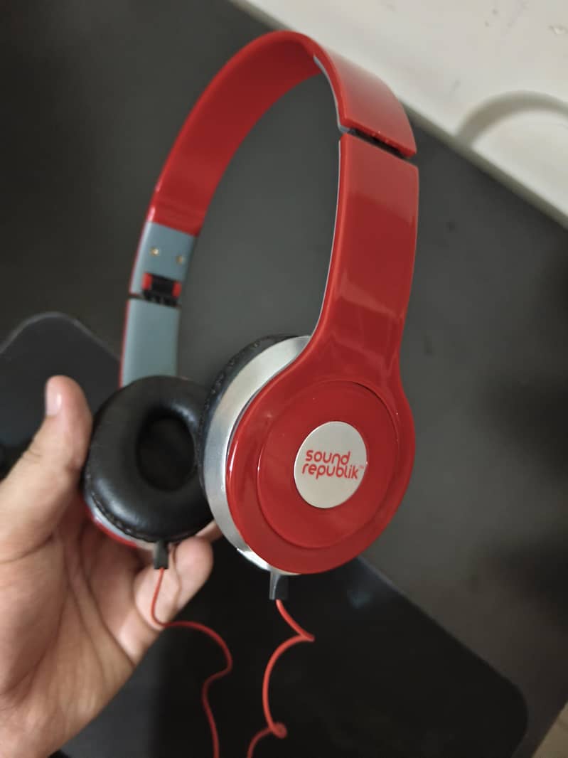 Wireless Bluetooth Headphones 4