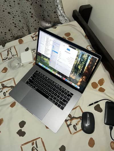 Apple macbook pro 2019 core i9 32/512gb