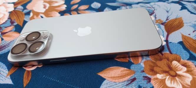 iPhone 15 Pro Max 256GB  | MINT CONDITION | 86% BH | 451 CYCLES