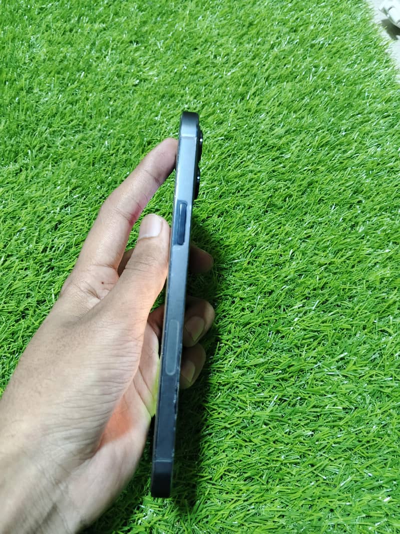 Apple iPhone 12 Pro Max 3