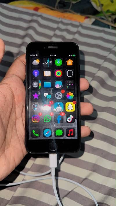 Apple iPhone SE