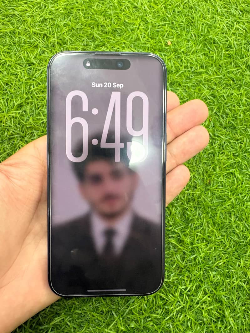 Apple iPhone 15 Pro 1