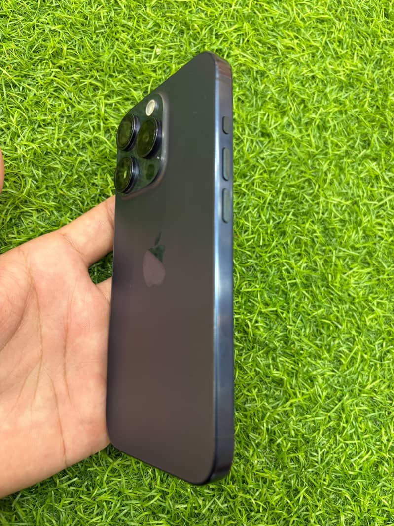 Apple iPhone 15 Pro 7