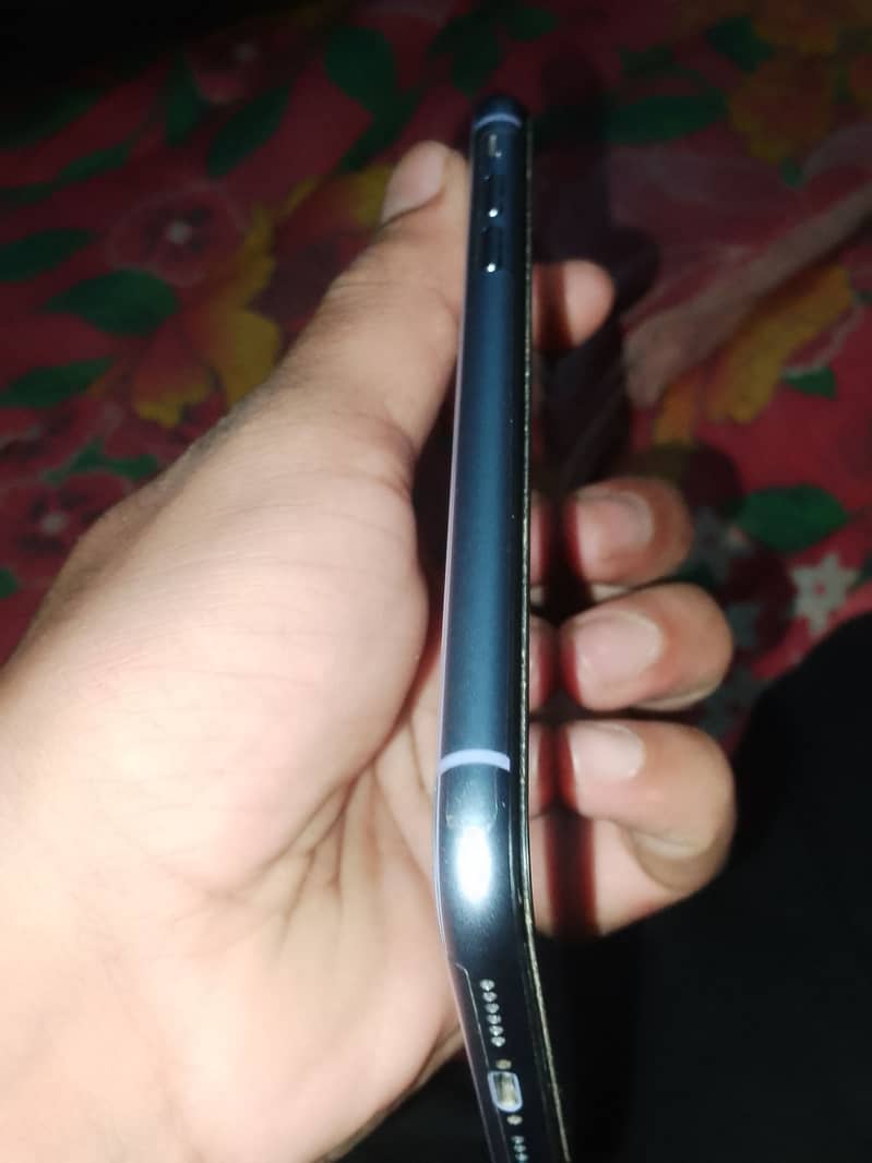 Apple iPhone 11 5