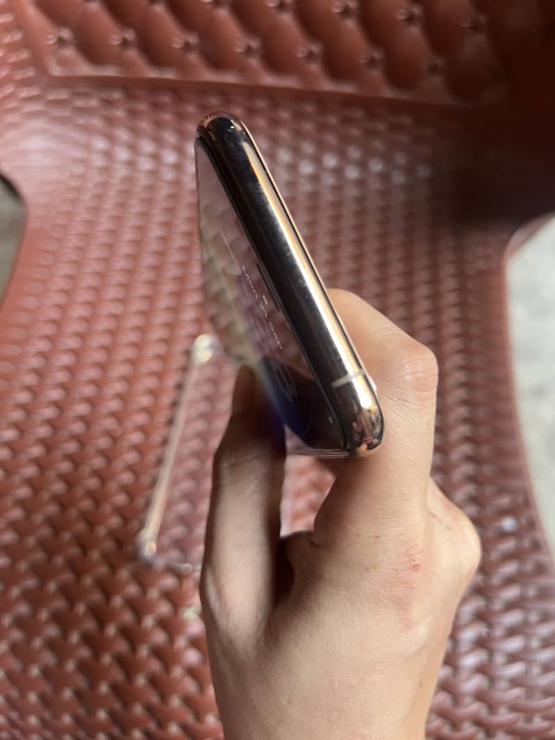 Apple iPhone 11 Pro 3