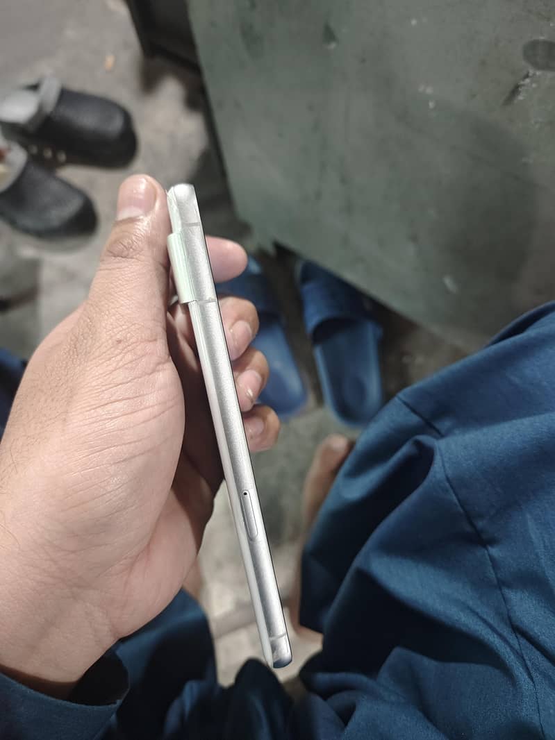 Google Pixel 7 5