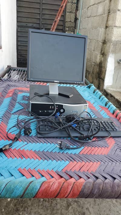 dell lcd with cpu  and all accessories