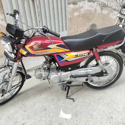 Honda CD70 model 2024/2025