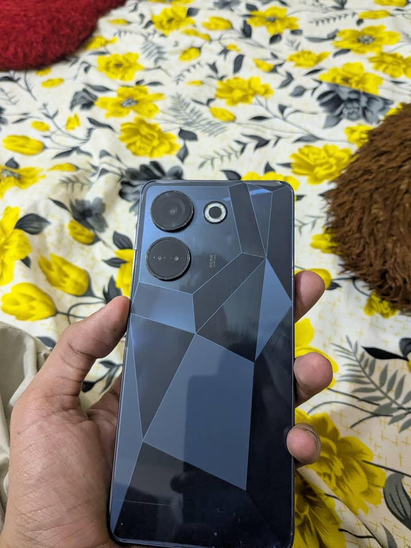 Tecno CAMON 20 4
