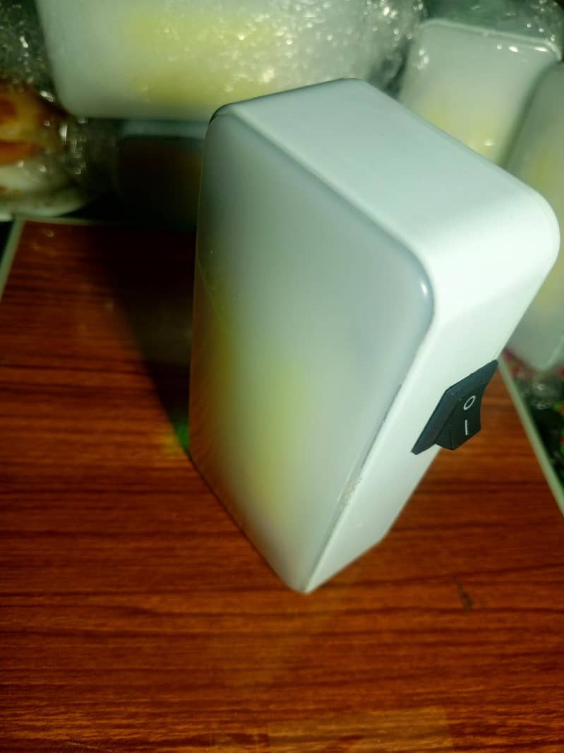 emergency rechargeable light 3