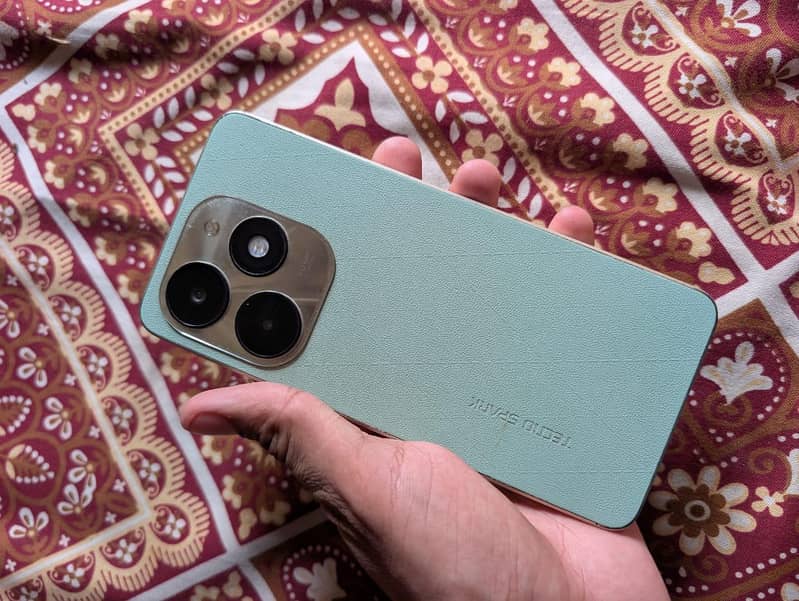 Tecno Spark 20C 3
