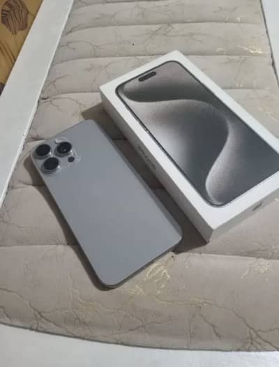 IPhone 15 pro max jv 256gb with box
