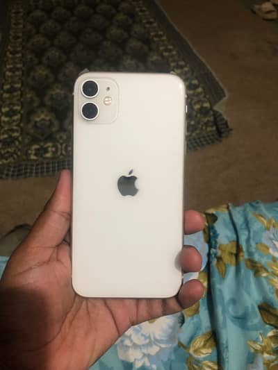 iPhone 11 128GB White – PTA Approved – 10/10 Condition