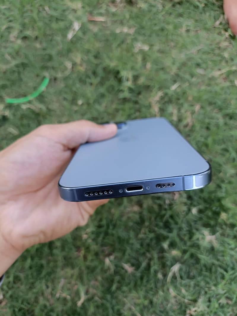 iPhone 13 pro Max 5