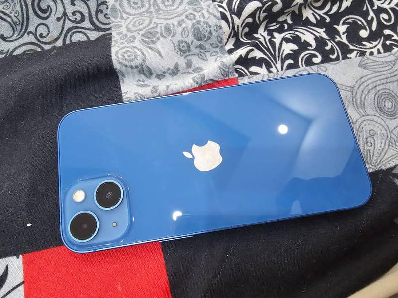 Apple iPhone 13 3