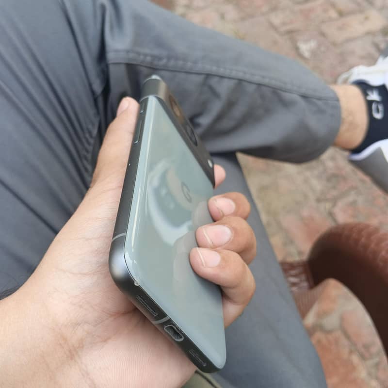 Google Pixel 8 1