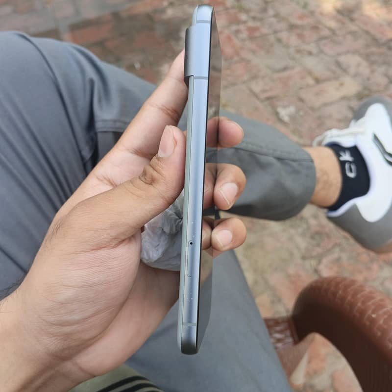 Google Pixel 8 2