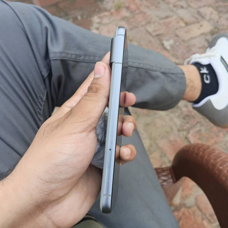 Google Pixel 8 3