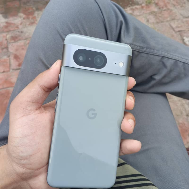 Google Pixel 8 7