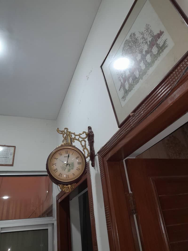 2 sided Wall clock 2