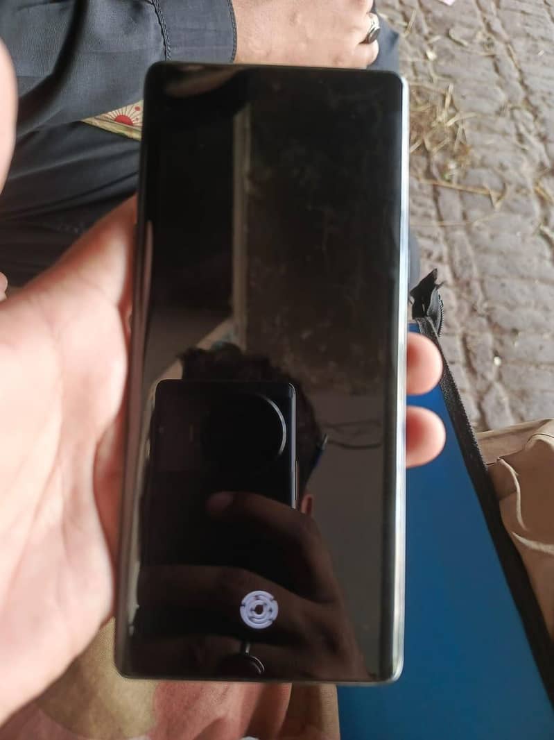 Tecno CAMON 40 Pro 1