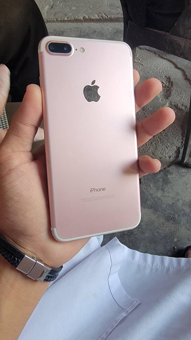 Apple iPhone 7 Plus 0