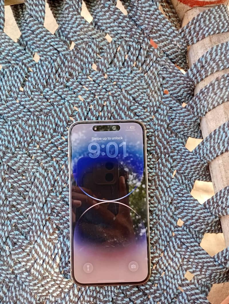 Apple iPhone 14 Pro Max 9