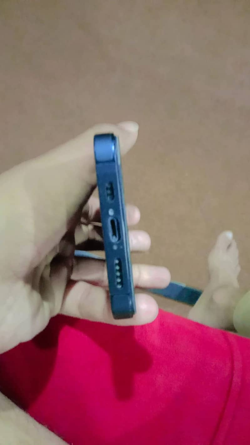 Apple iPhone 14 3