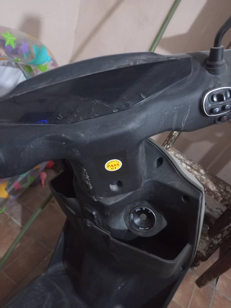 scooty 1