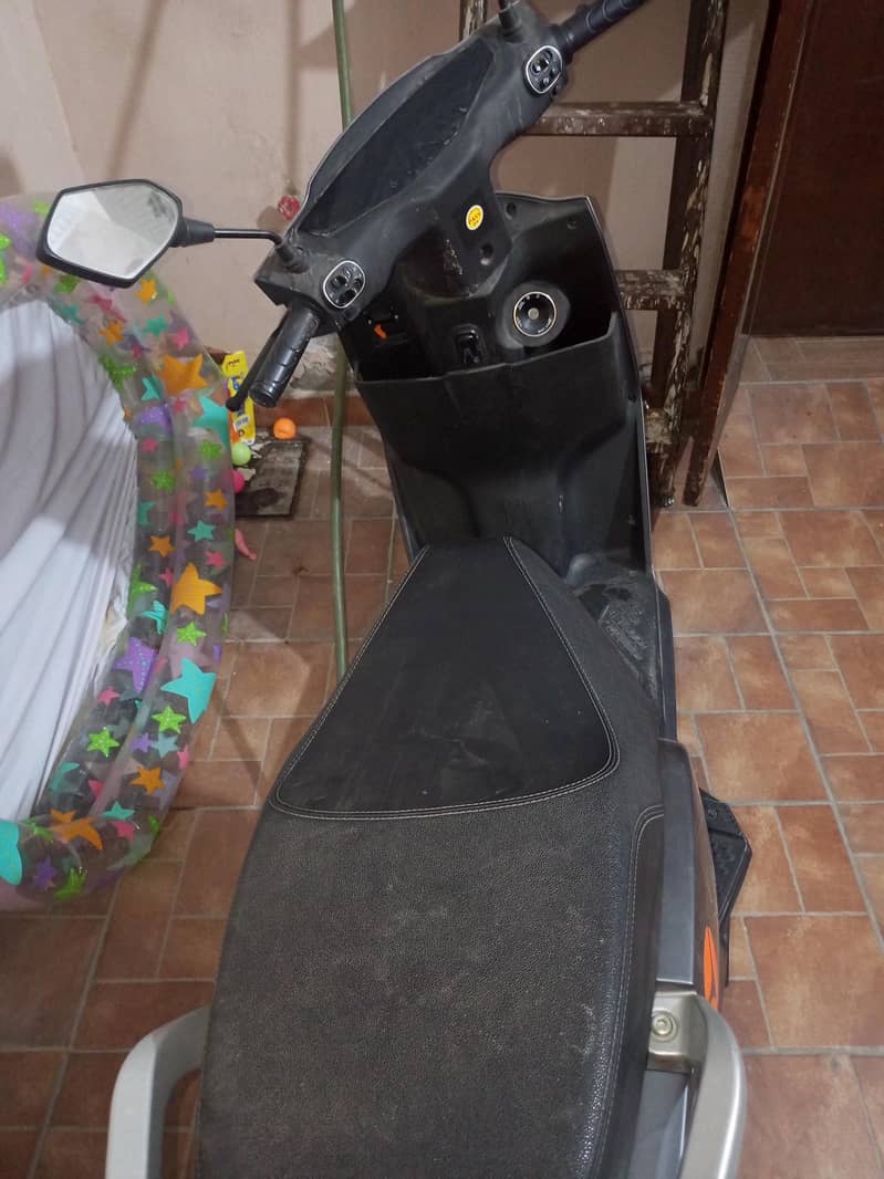 scooty 5