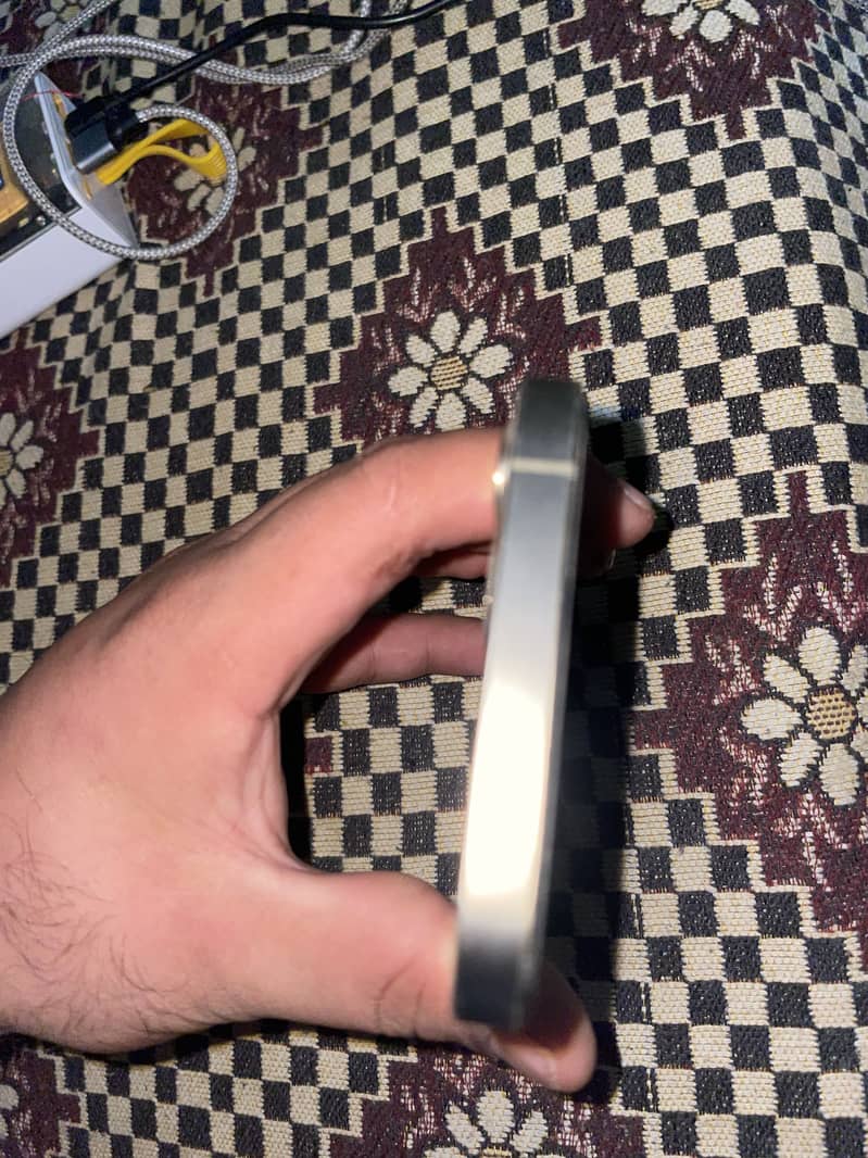 Apple iPhone 12 Pro 3
