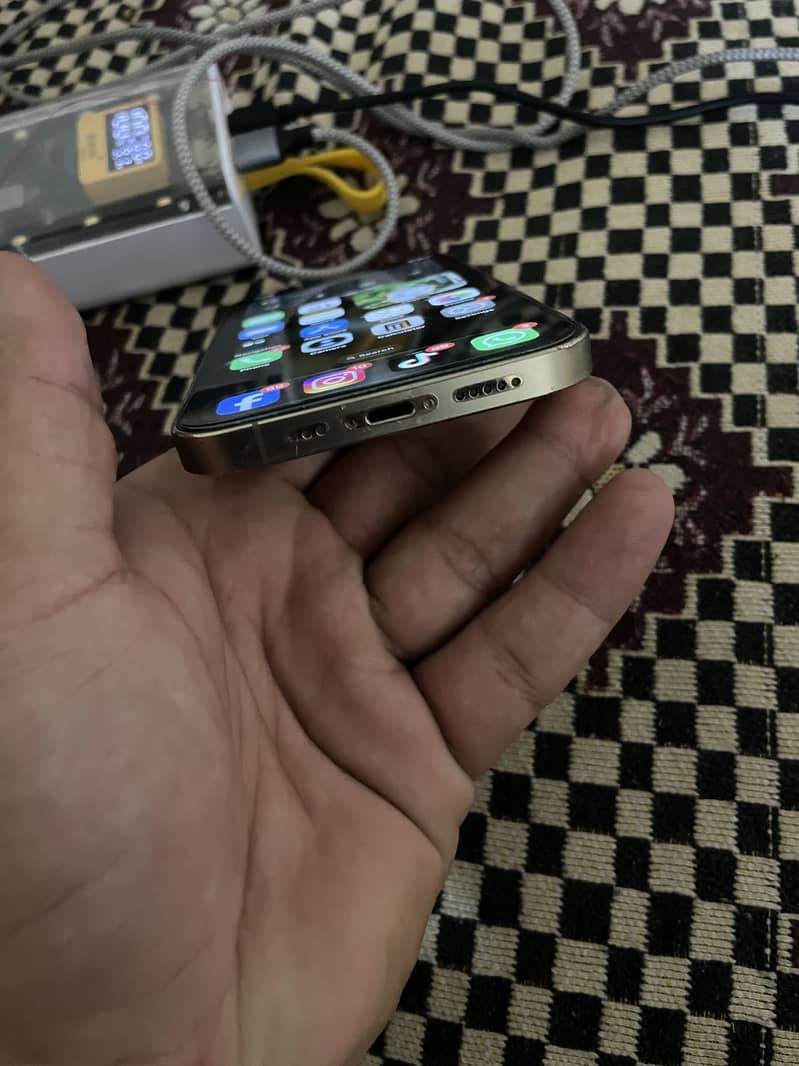 Apple iPhone 12 Pro 6