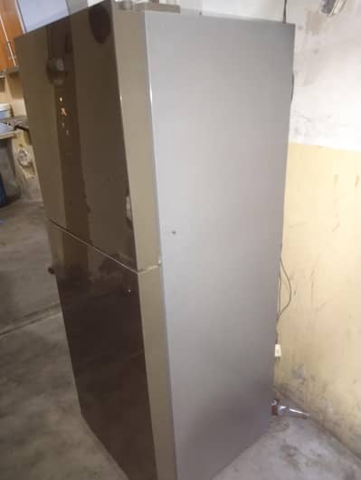 Haier fridge medium size
