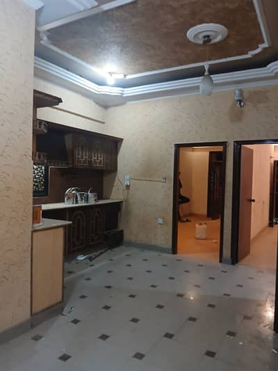 Rent Portion Gulshan 2.200yd, 1st Floor 3 Bed D D Tiled Park Facing 1 Lac Negotiable  *Code(16763)*