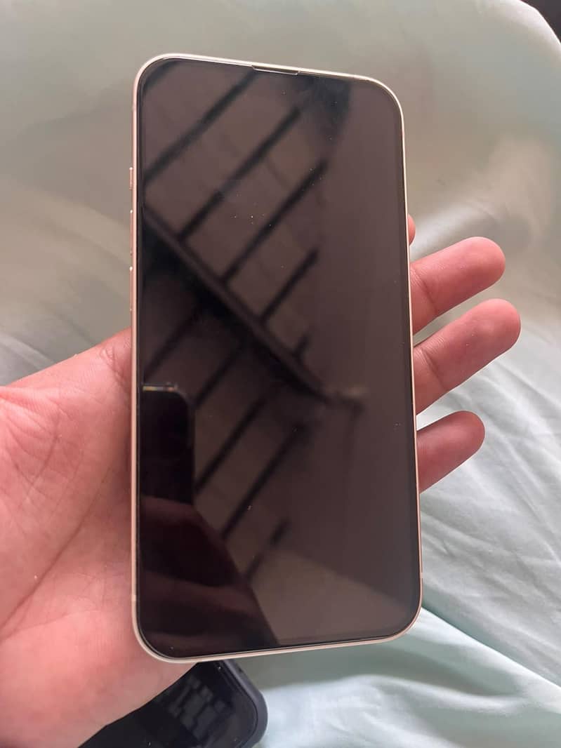 Apple iPhone 14 4