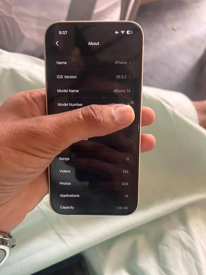 Apple iPhone 14 5