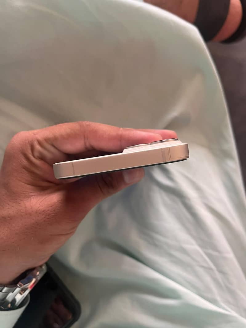 Apple iPhone 14 6